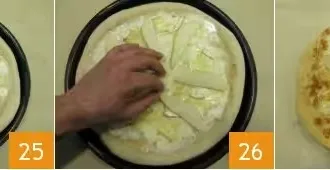 Пицца с грушей и сыром бри шаг 9
